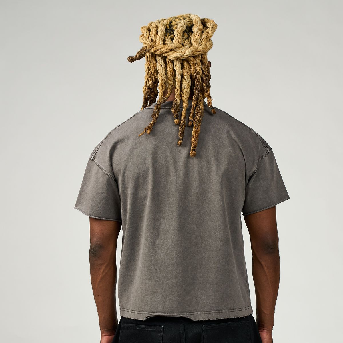 Duaa - Bronco Pull It Grey Tee