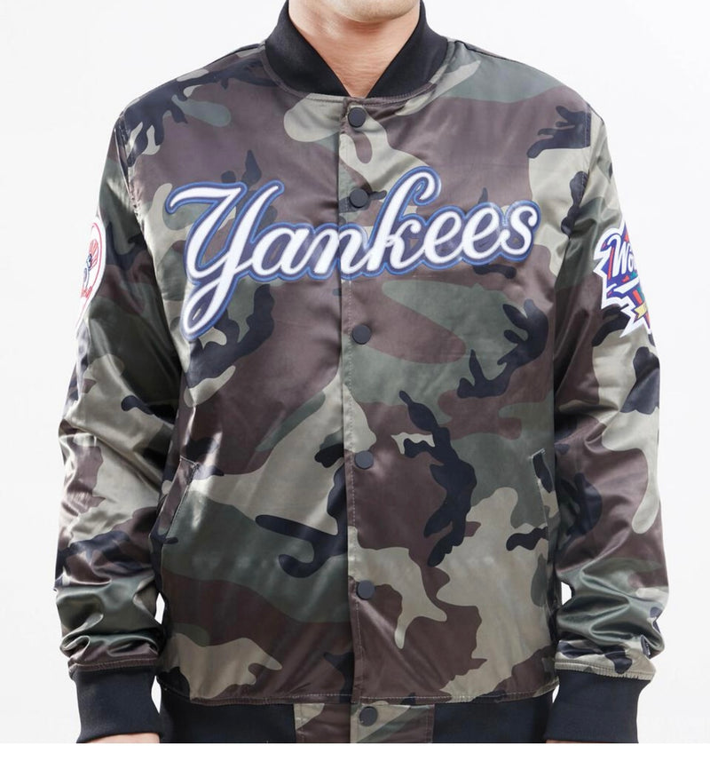 Pro standard - New York Yankees Camo Satin Jacket