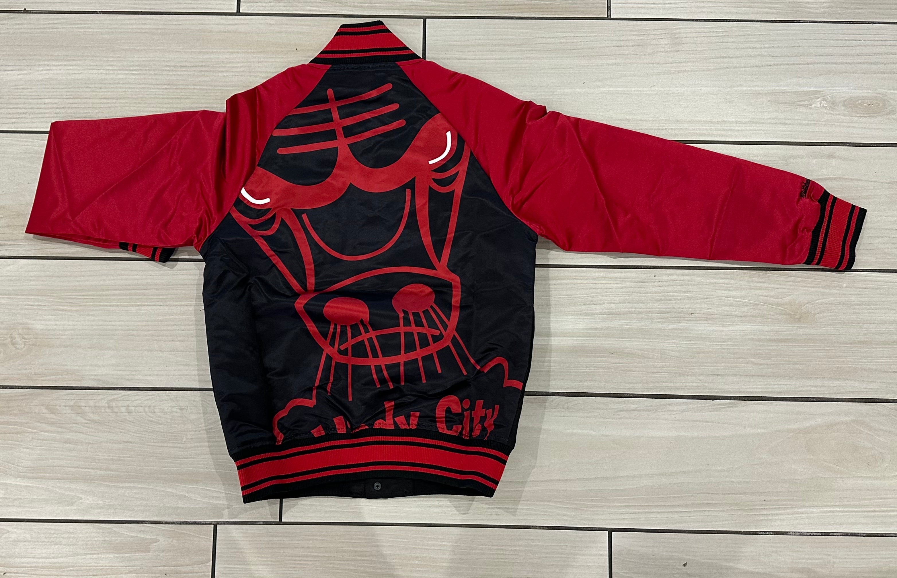 Mitchell & Ness - Colossal Jacket Bulls